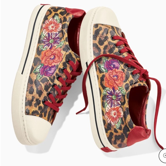 NWT Brighton UPTOWN SPOTS
Spots Floral Embroidered Leopard Print Sneakers